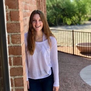 Meet your Posher, Abby